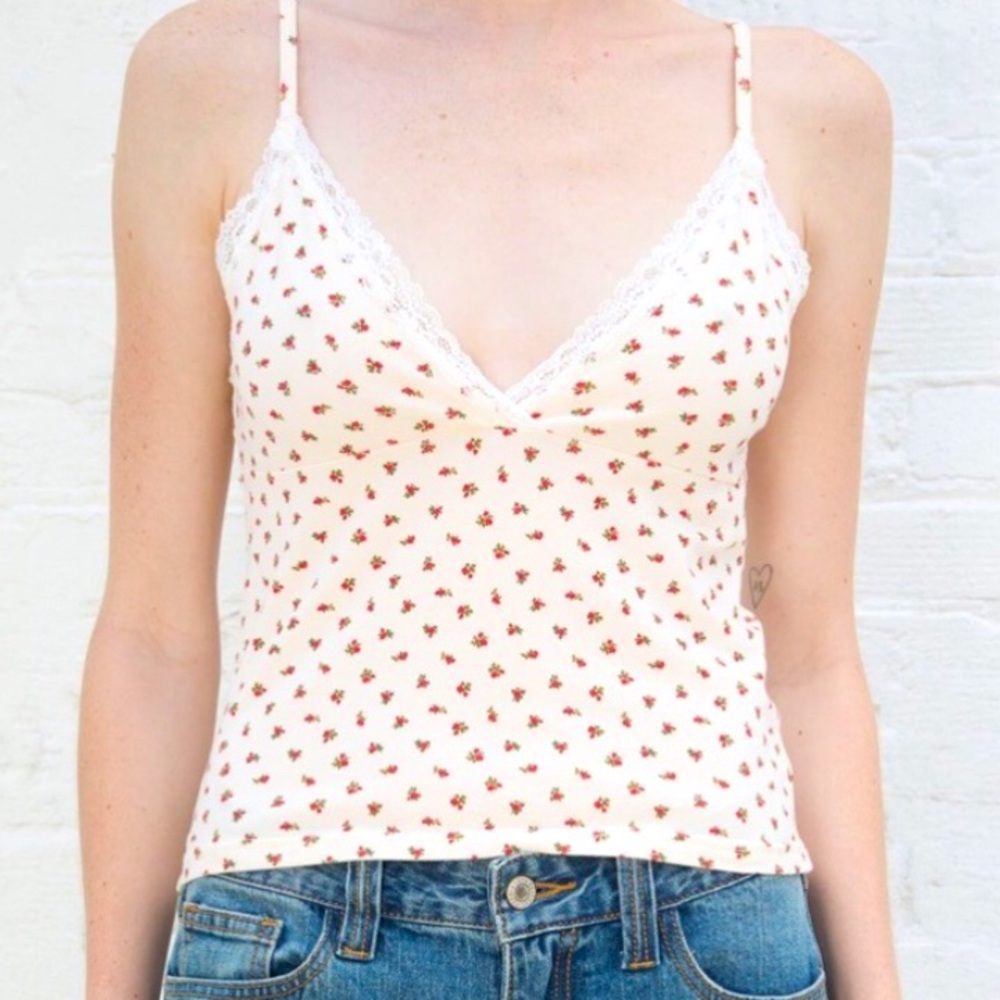 NWOT Brandy Melville Amara Floral Tank